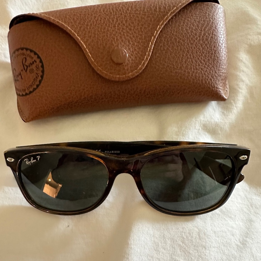 Ray Ban Wayfarer Classic Sunglasses